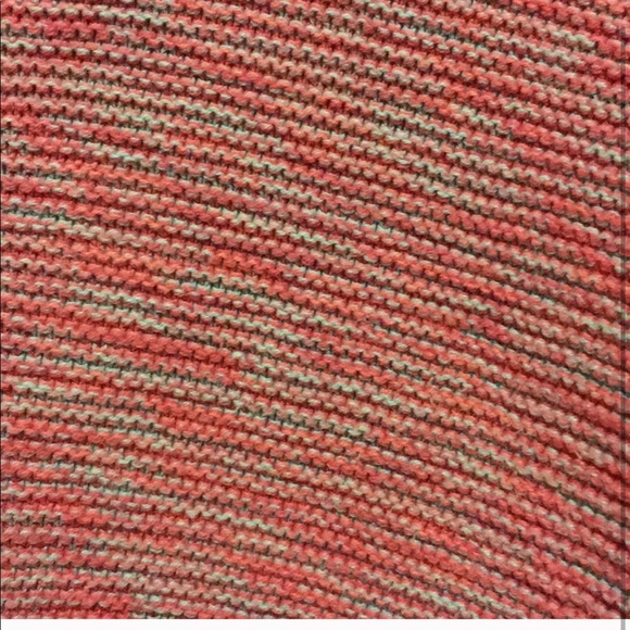 BDG pullover - Picture 3 of 5